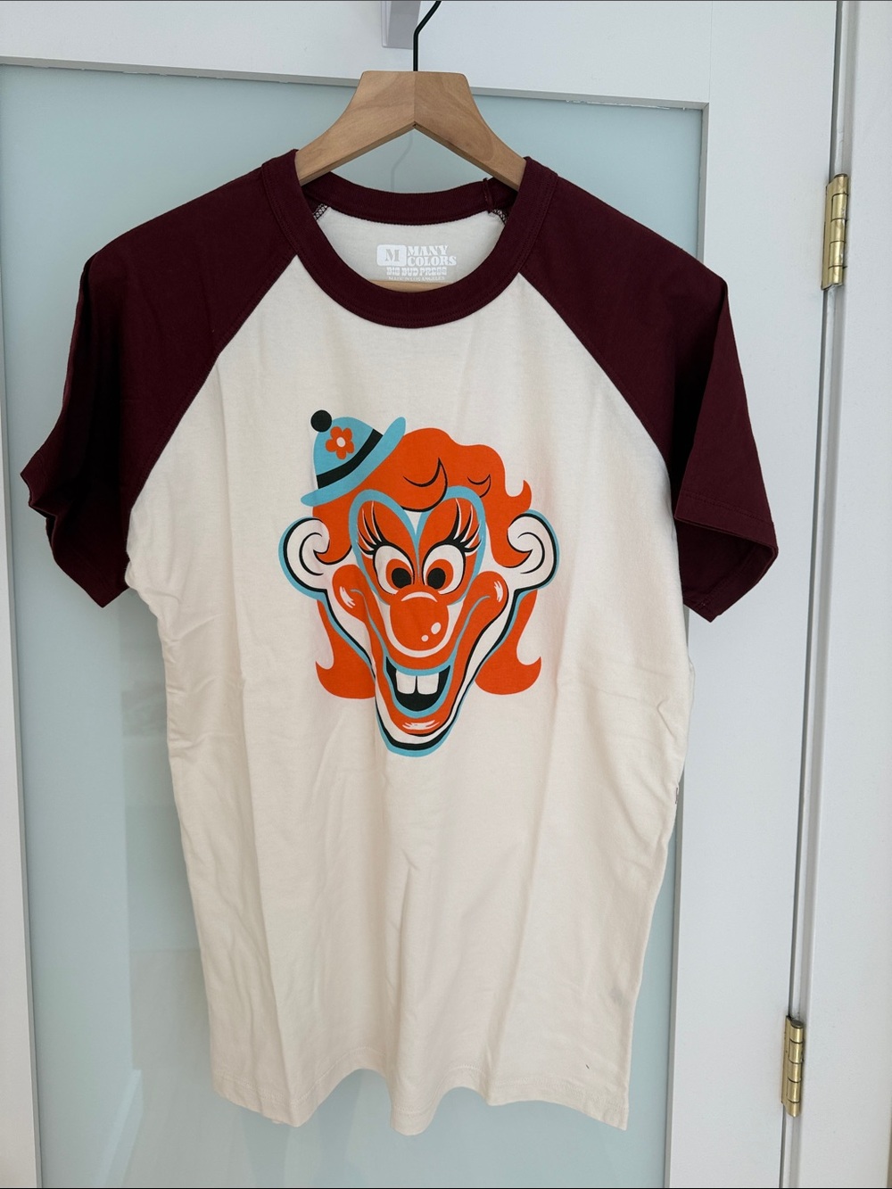 Big Bud Press NWOT Unisex - Cream & Maroon Clown Graphic Raglan Tee